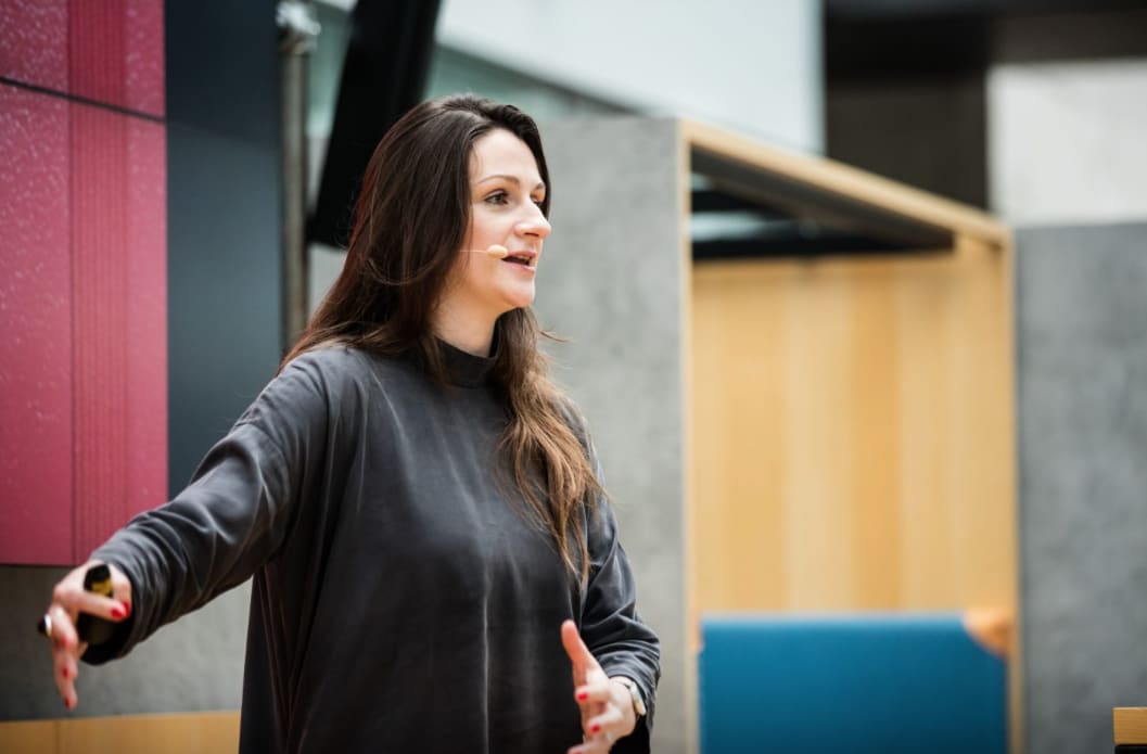 Lauren Currie presents on stage how to overcome your fears in presenting, confidence, confidence training, introverts, mindset, adidas, GamePlan A, boost confidence