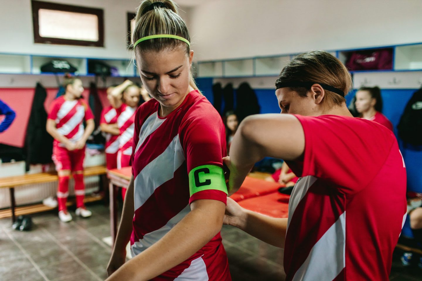 Adjusting Captain Arm Band