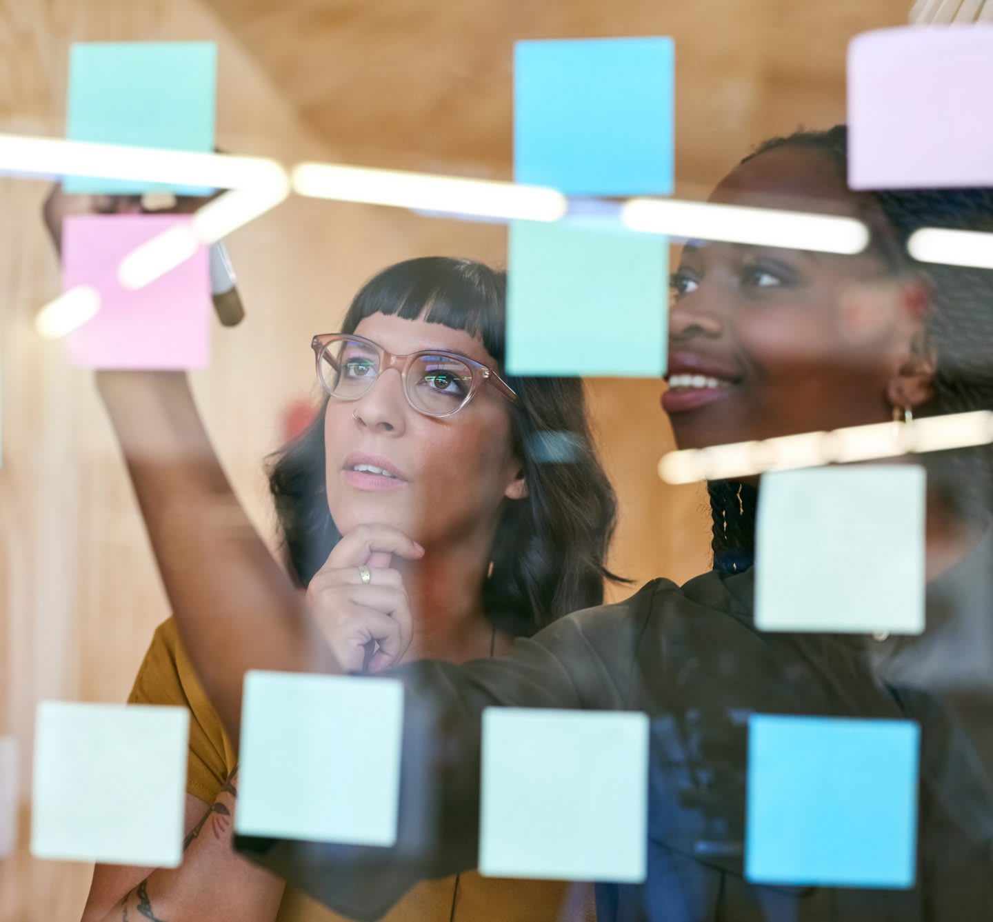 meeting, sticky notes, women, teamwork