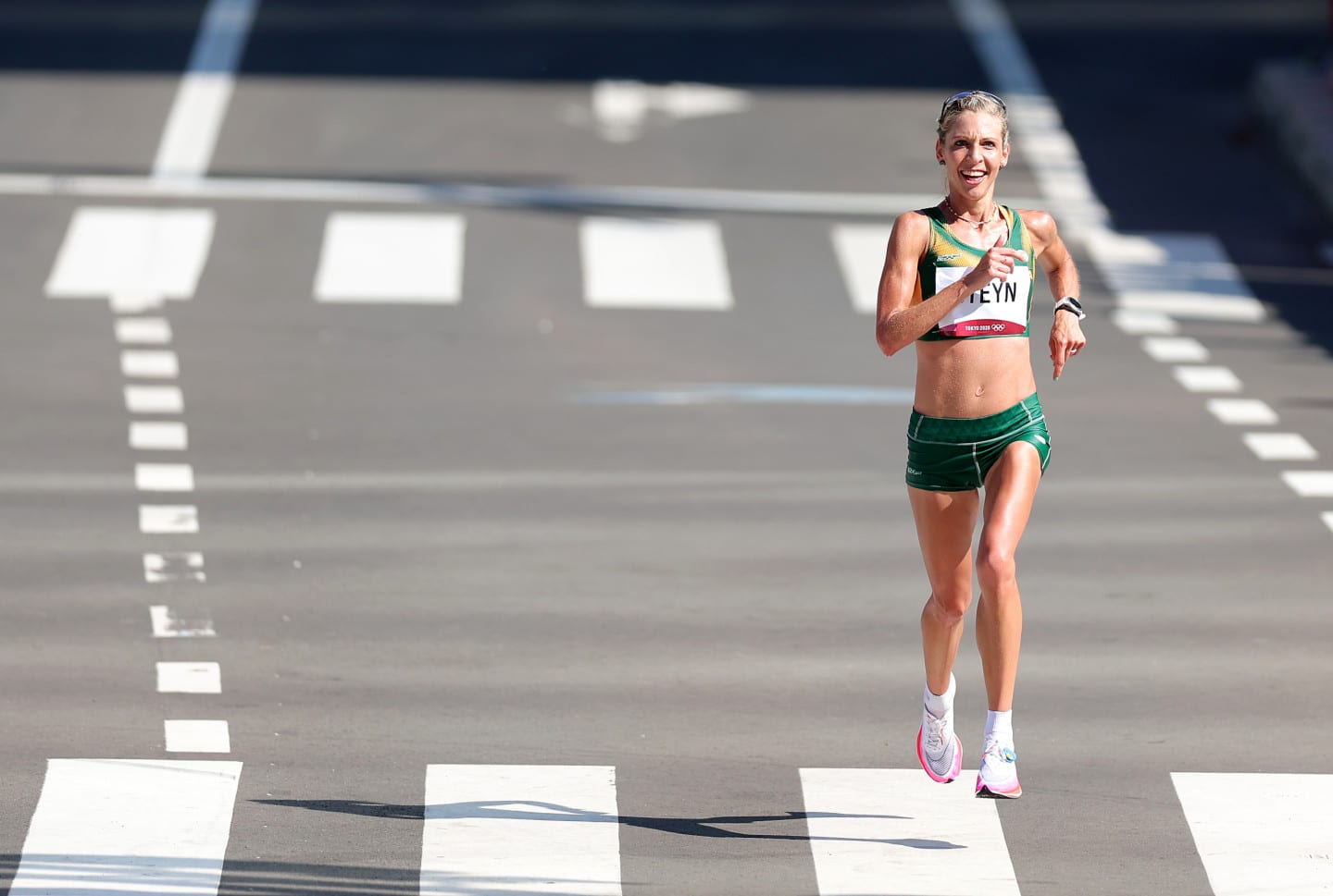Gerda Steyn running in the 2021 Tokyo Olympics