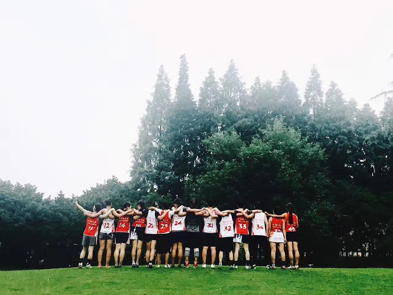 women team arm in arm lacrosse china