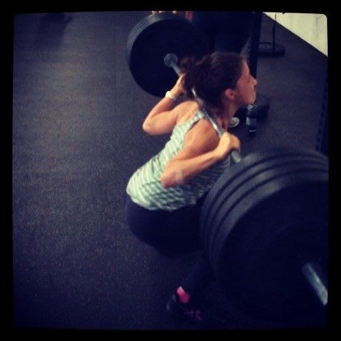Squats-Weight-Lifting-Women-Motivation-From-the-back