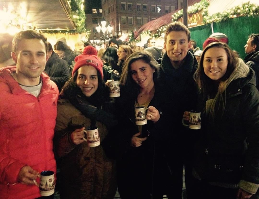 team_friendship_Christmas Market with other Coworkers