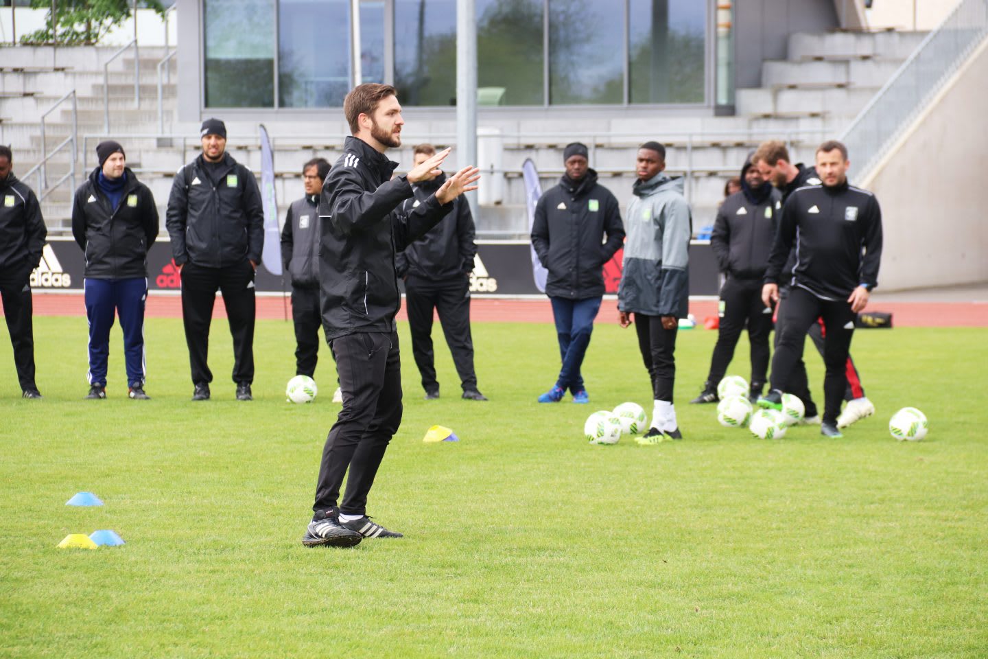Coerver coach in action on the football pitch - coaching teams