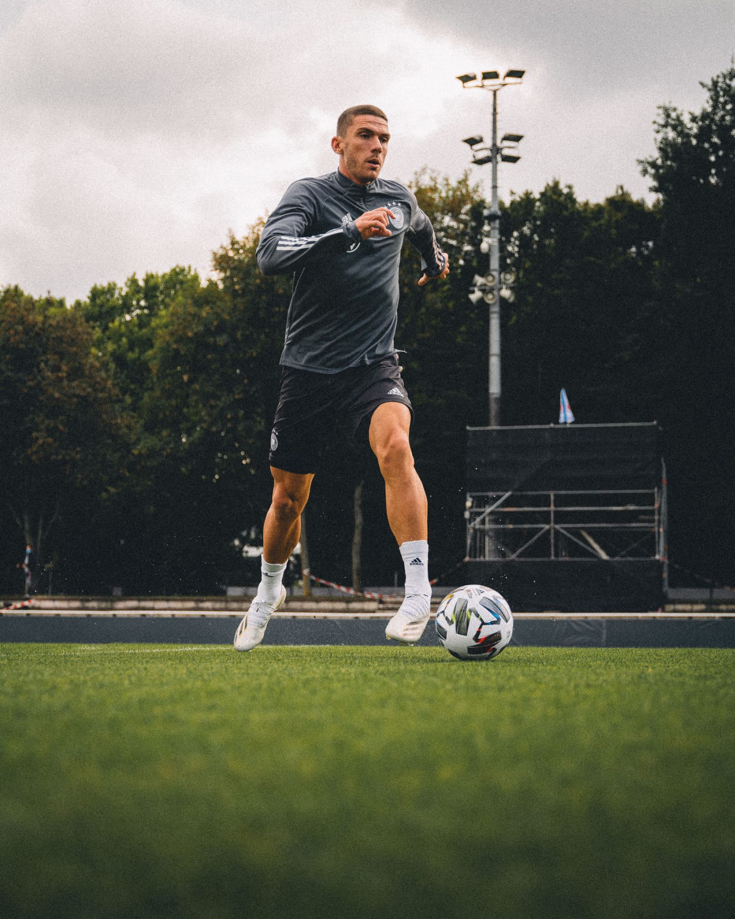 Robin Gosens Shares What It Took To Make His Dream Come True