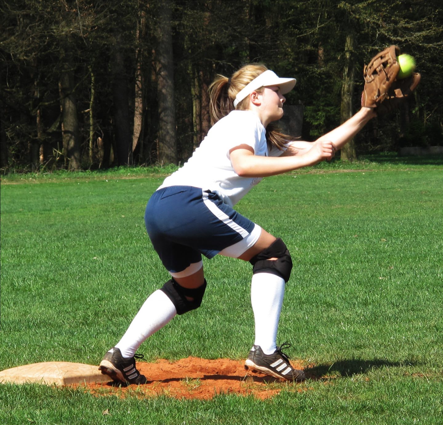 falling-in-love-with-sport-adidas-Gameplan A-Hannah Hlavacek-Softball