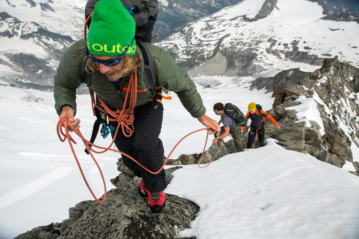 mountaineers-hiking-mountains-alps-terrex-mountain project