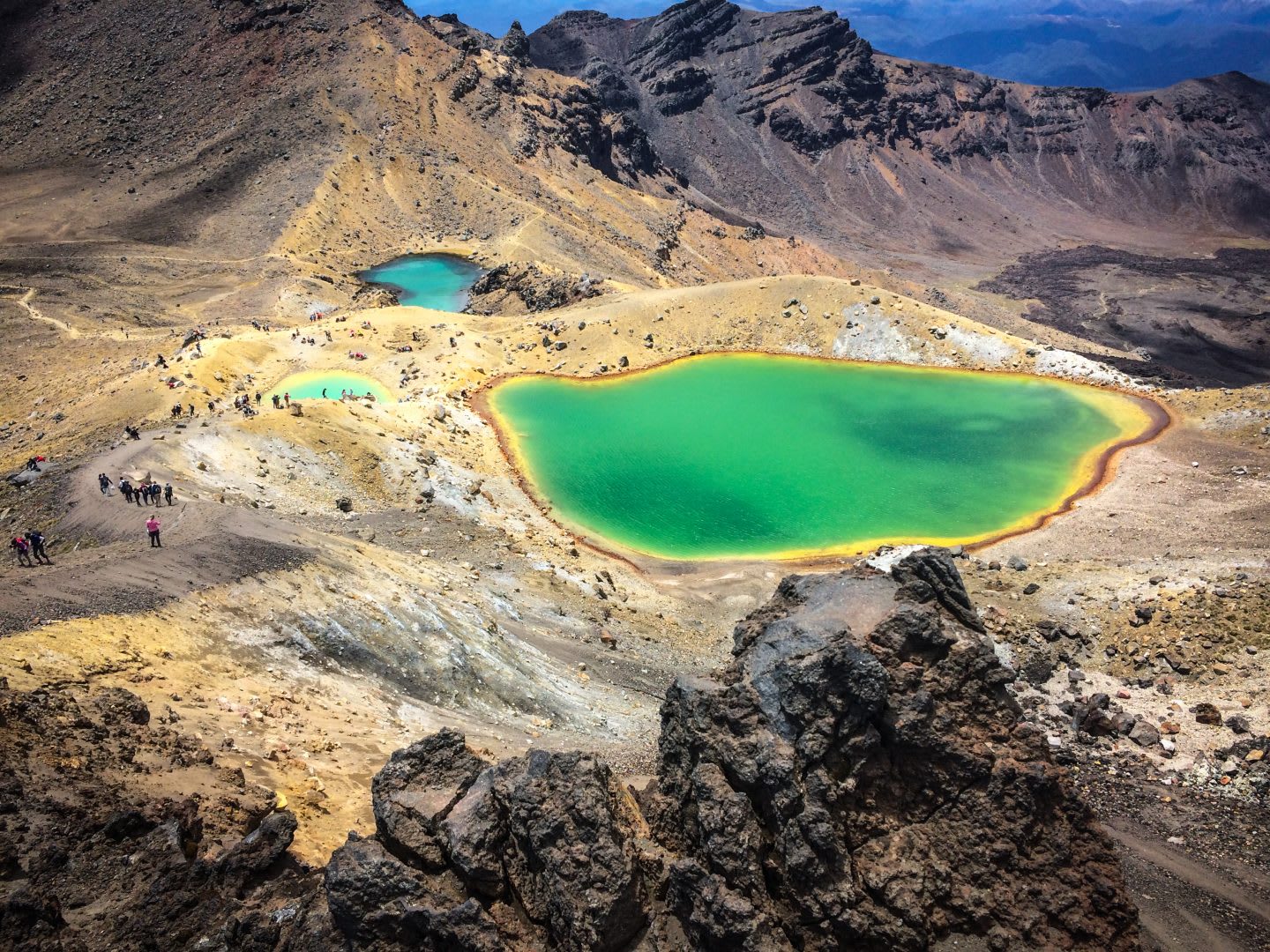 tongariro_crossing_Elisa Blank-adidas-employee-backpacking-learnings-for-business-climbing-mountains-overcoming-obstacles