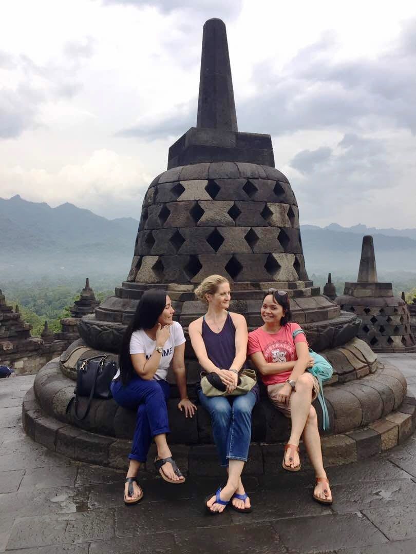 work abroad sightseeing asia