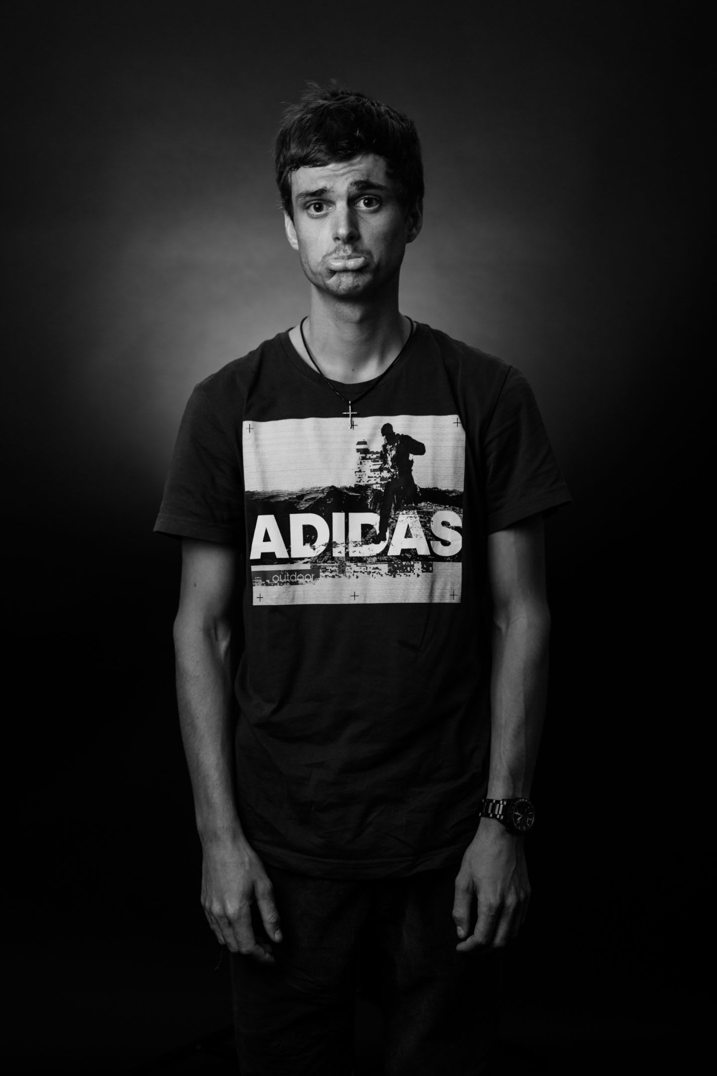 Toni-Palzer-adidas-Terrex-athlete-life-without-mountains-gesture