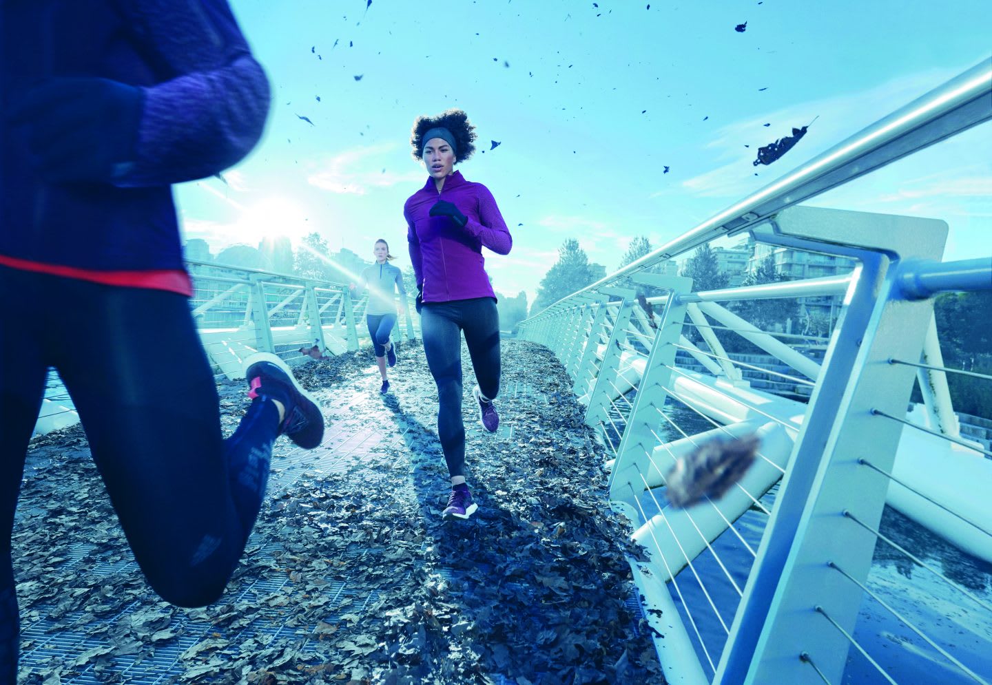 Women Running in winter times on a bridge, adidas, GamePlan A, holidays, holiday break, relax, motivation