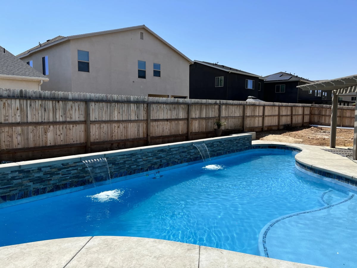 Custom Gunite Pool with Spa and Tanning Ledge - Fresno, CA - Image 10