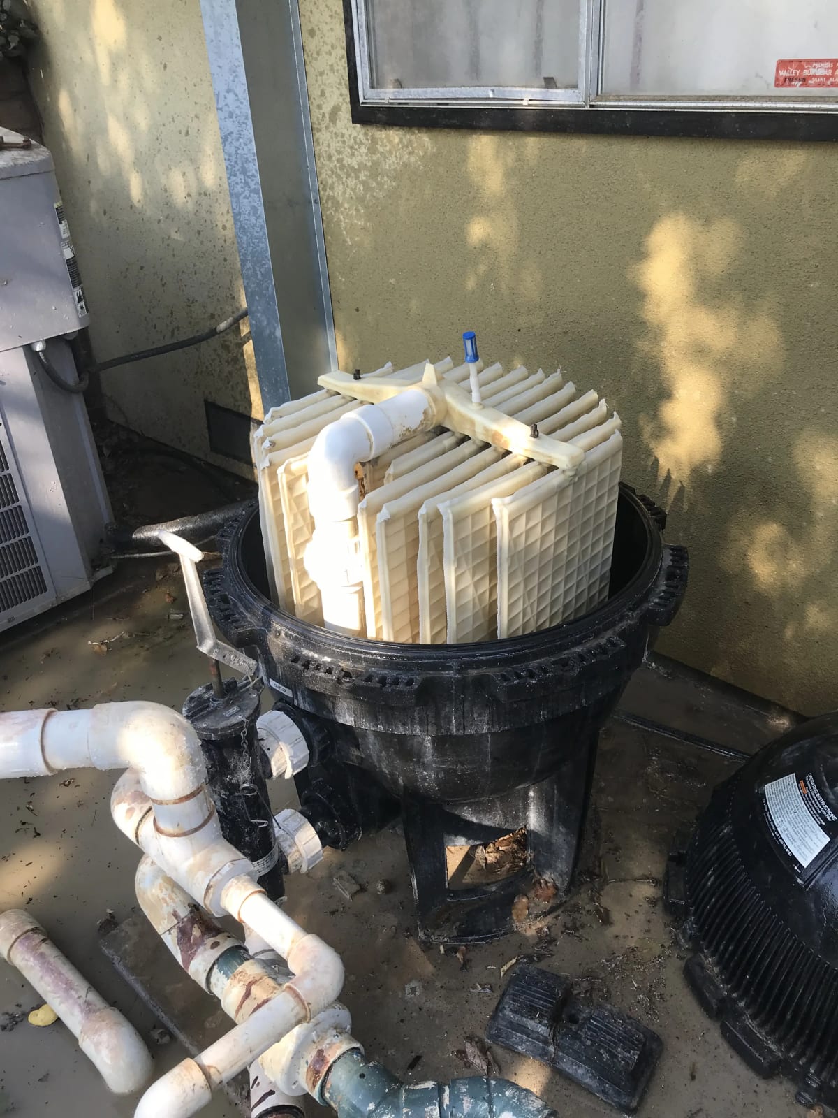 Pool Filter Cartridge Replacement - Fresno, CA - Image 4