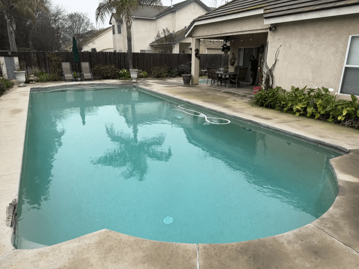 Pool construction and maintenance - Photo 2