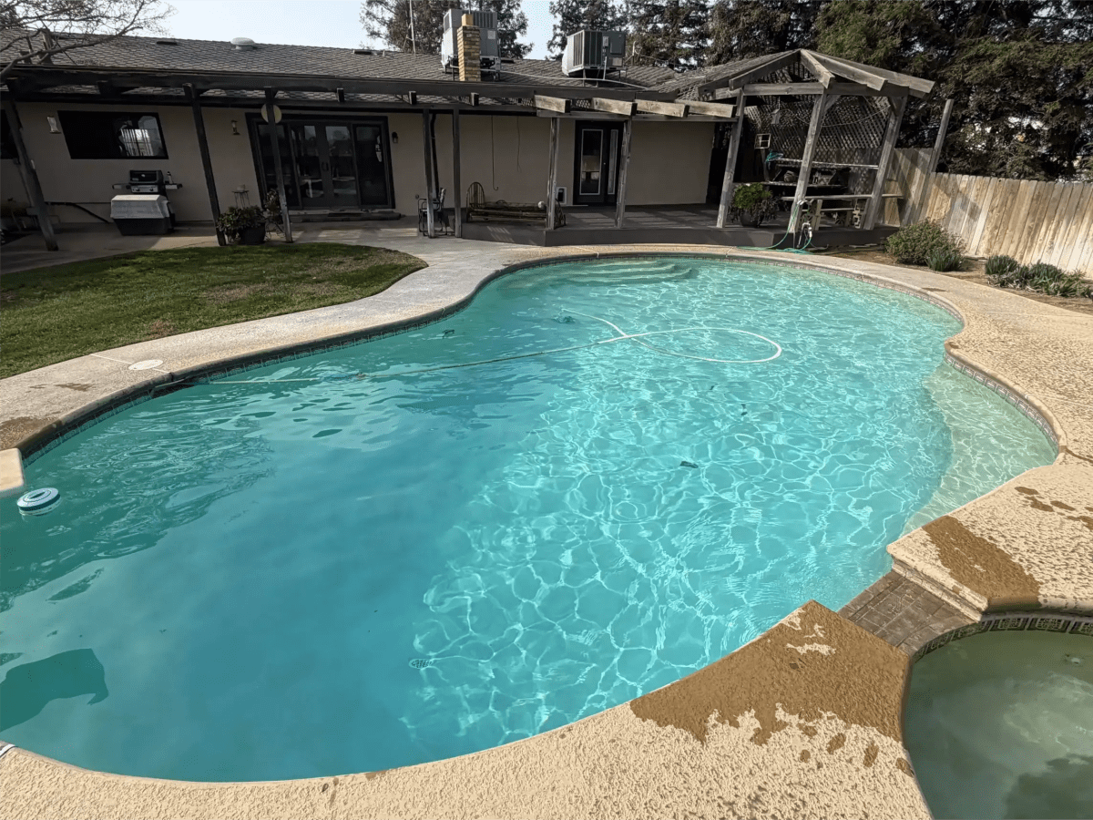 Pool construction and maintenance - Photo 19