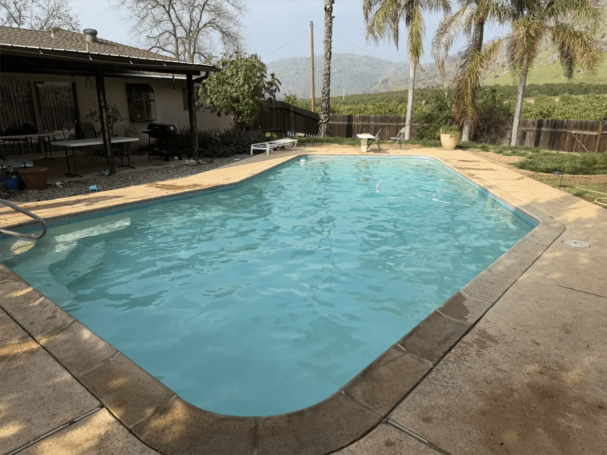 Pool construction and maintenance - Photo 20