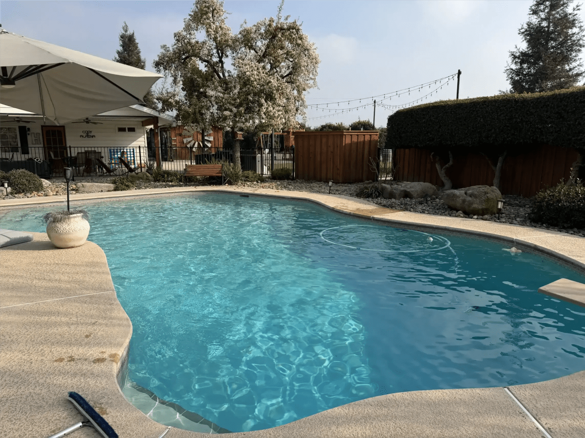 Pool construction and maintenance - Photo 21