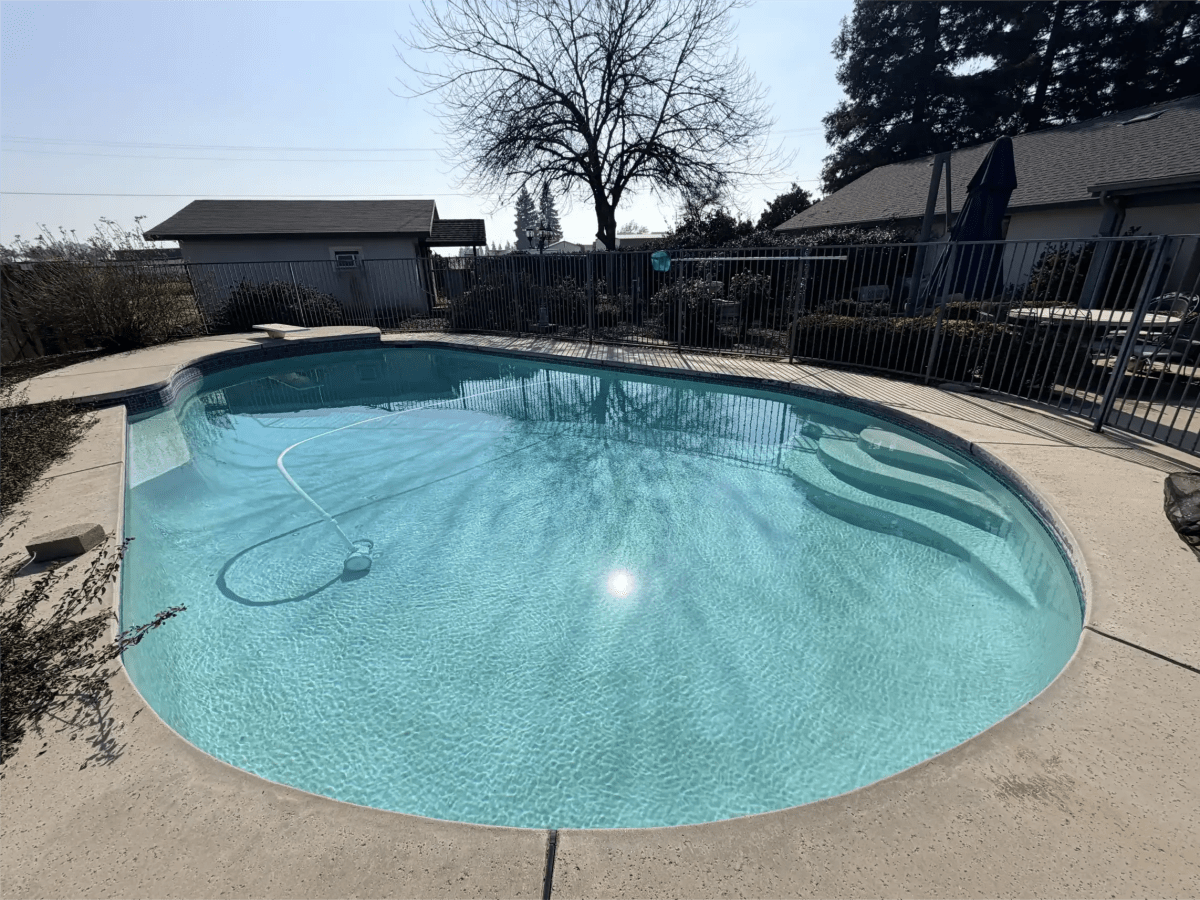 Pool construction and maintenance - Photo 33