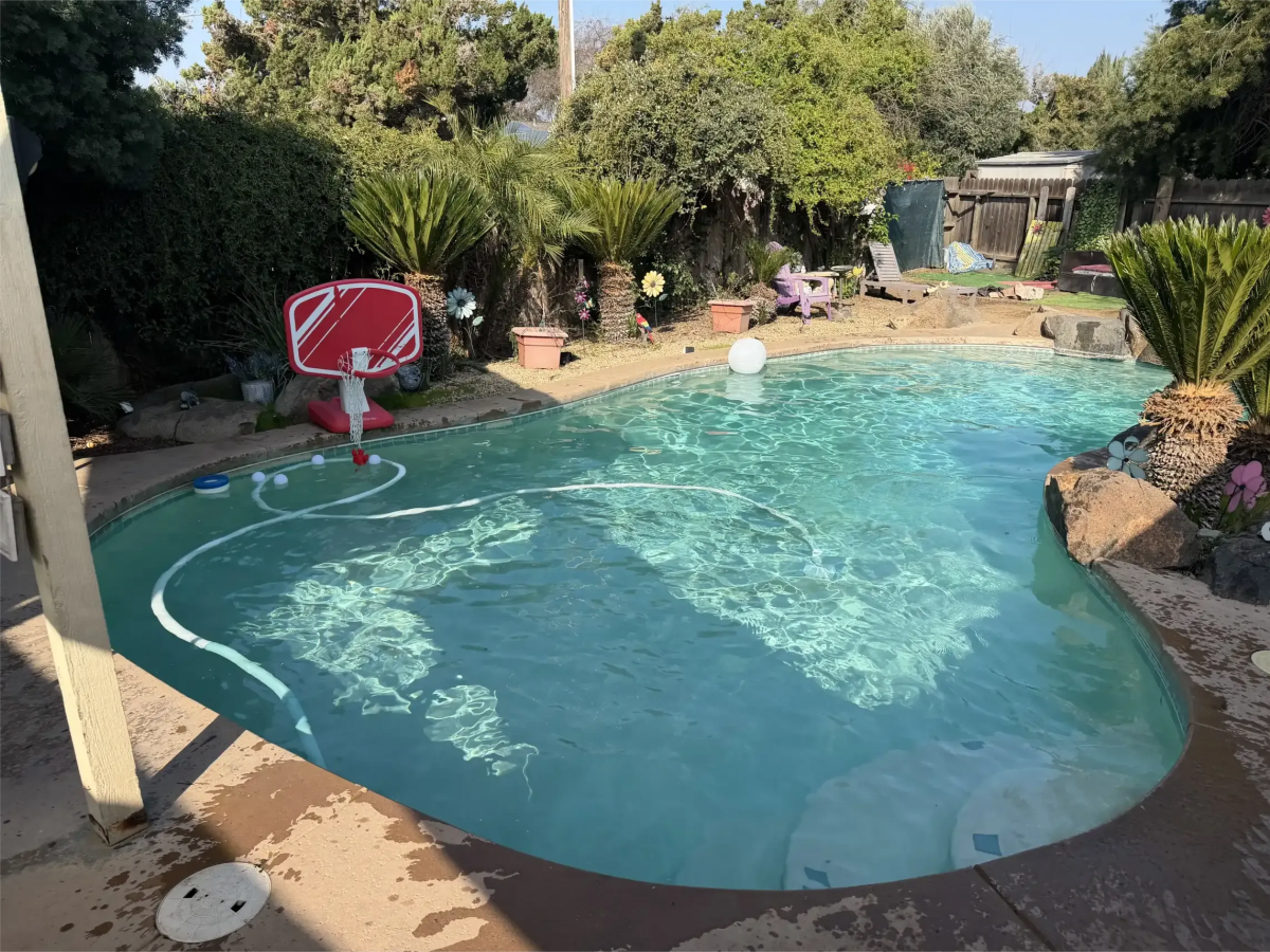 Pool construction and maintenance - Photo 42