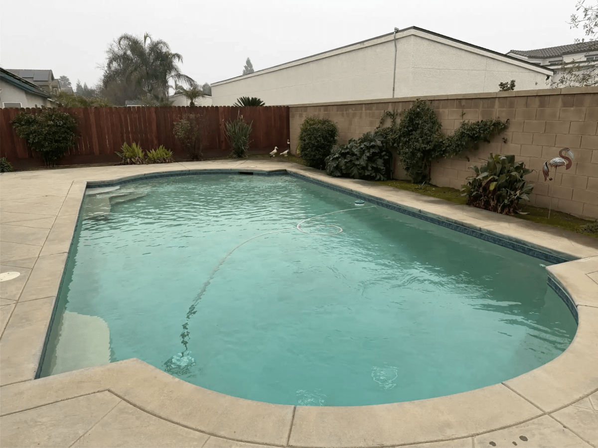 Pool construction and maintenance - Photo 49