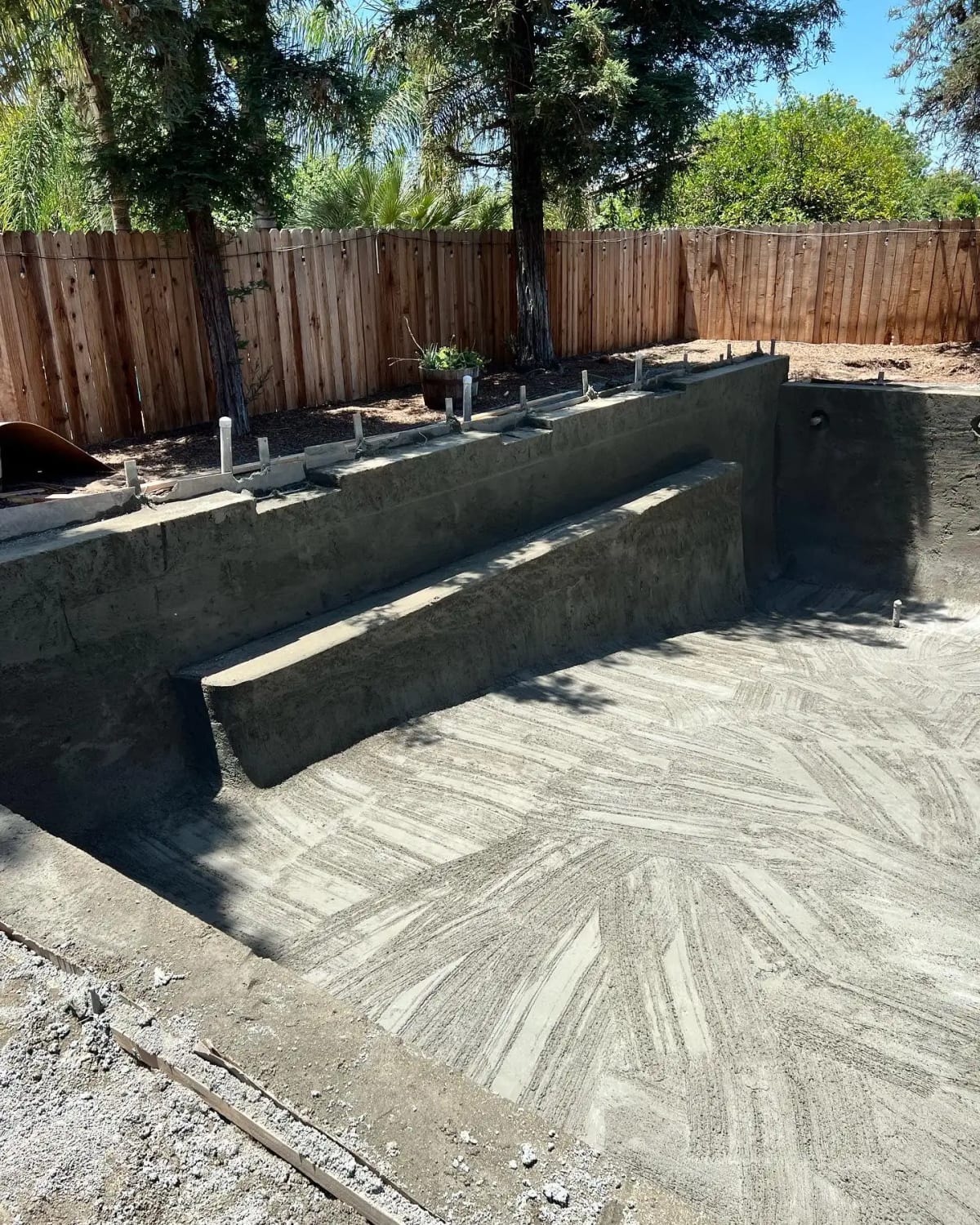 Custom Gunite Pool with Integrated Spa - Reedley, CA - Image 5