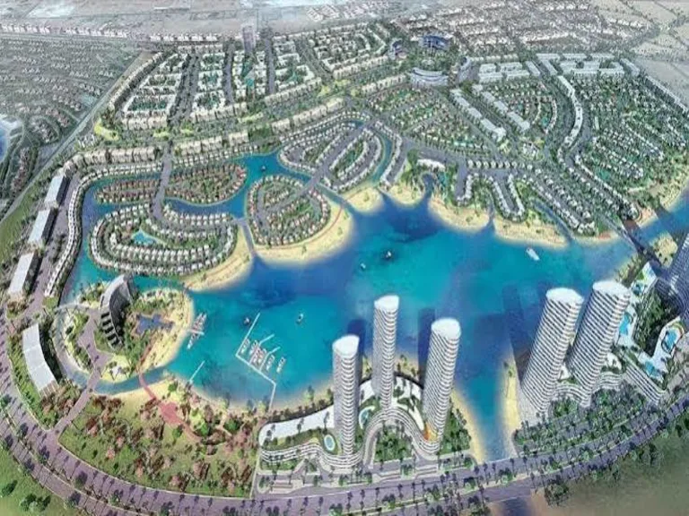 مارينا العلمين الساحل الشمالي مصر — وجهة الساحل الكلاسيكية والقناة المائية