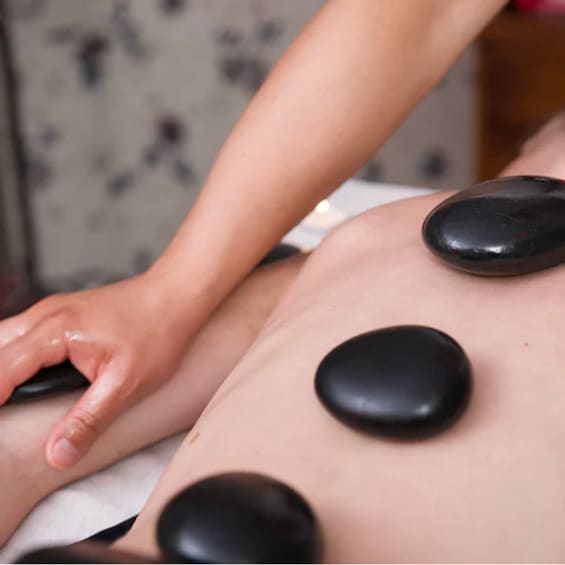 Hot-Stone-Massage_ctzod3
