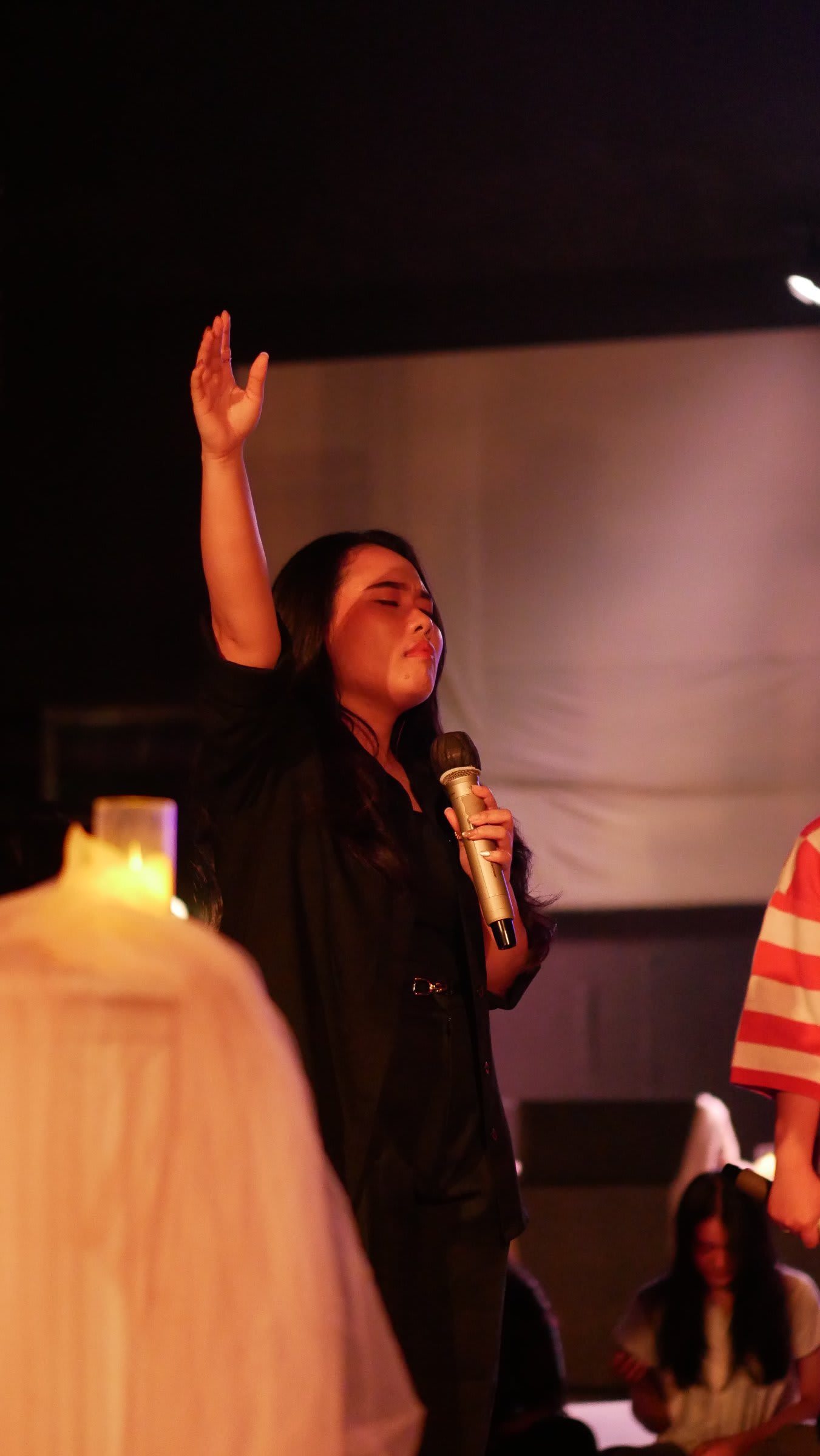 Bali Sunday woman worship leader
