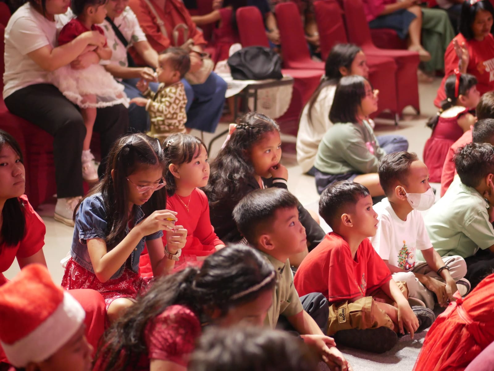 bali kids listening in sunday service