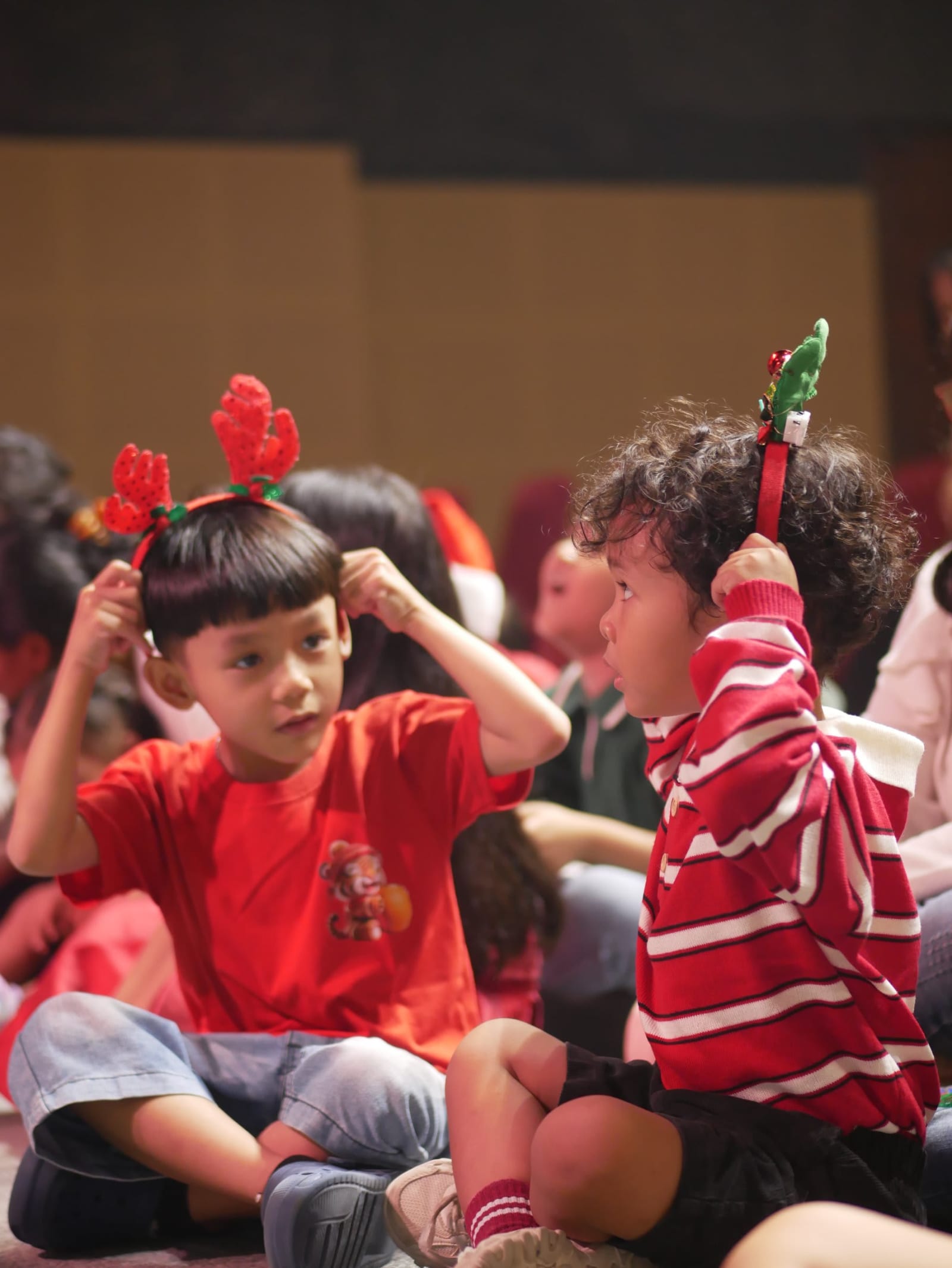 Bali kids wearing christmas hats