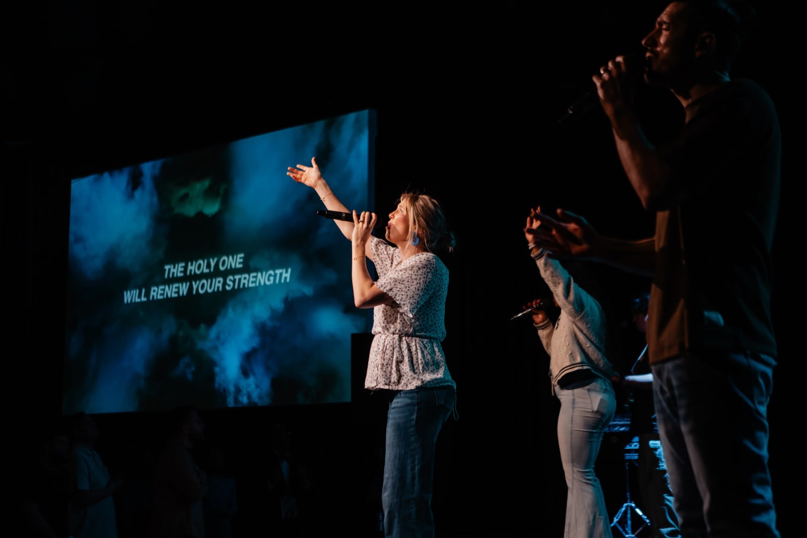 Chloe Evans leading praise / Gwinnett + Stage