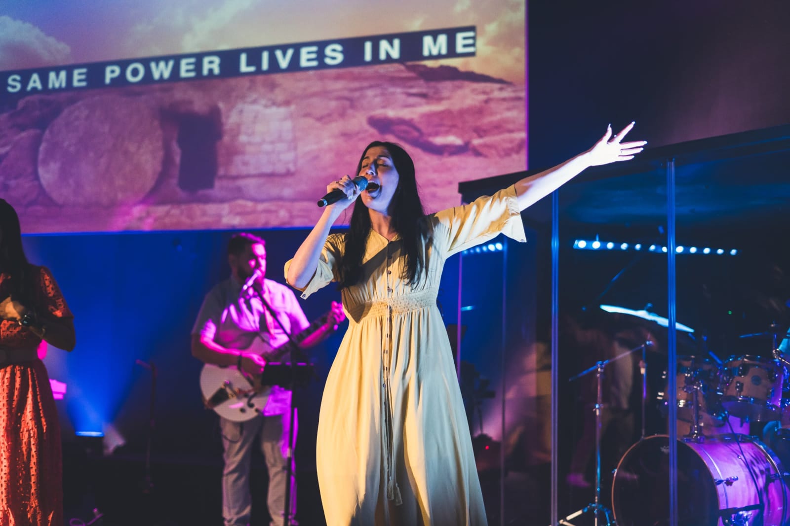 kennesaw female worship leader sunday service