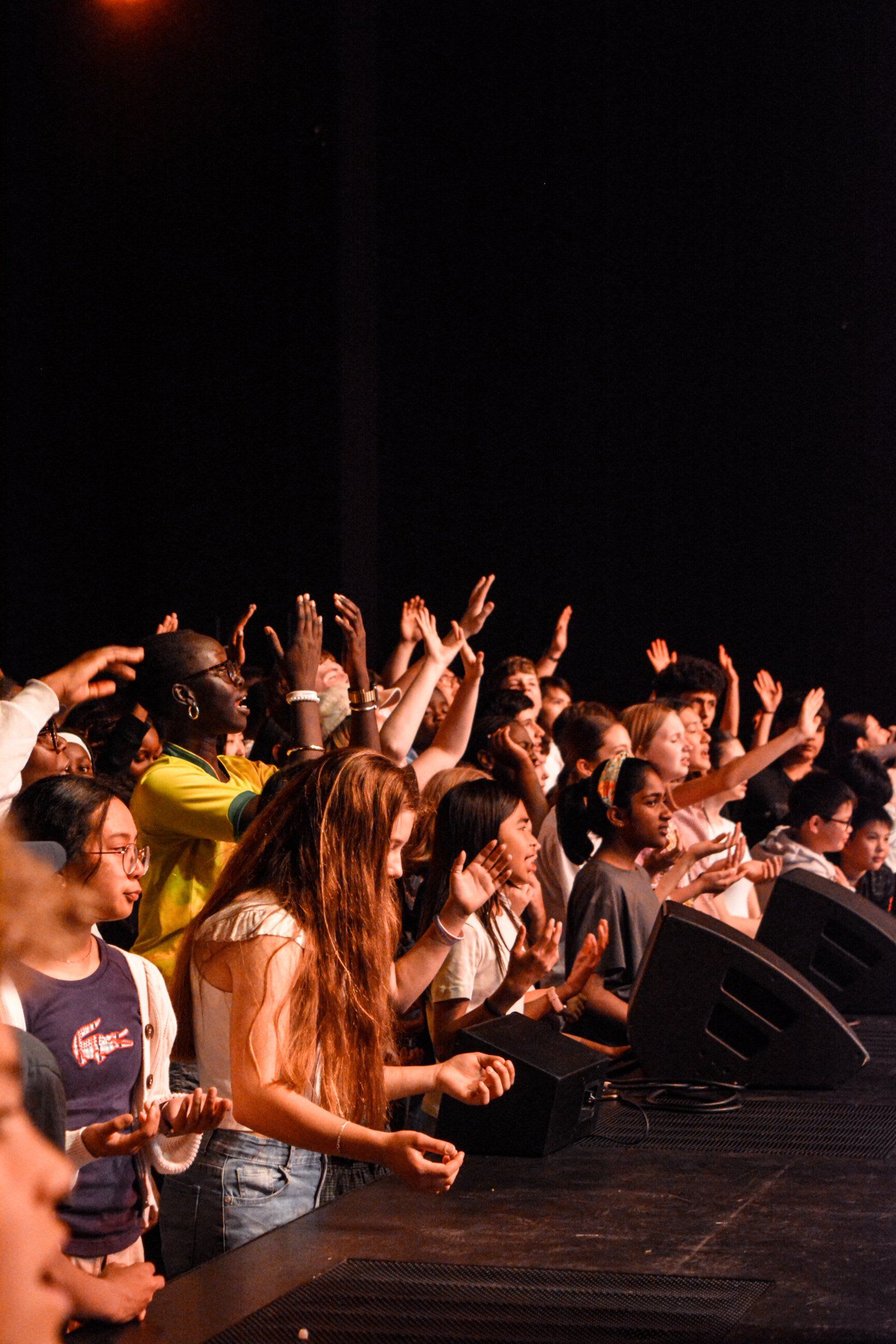 Dreamers Youth worship / Futures Paradise + Friday night