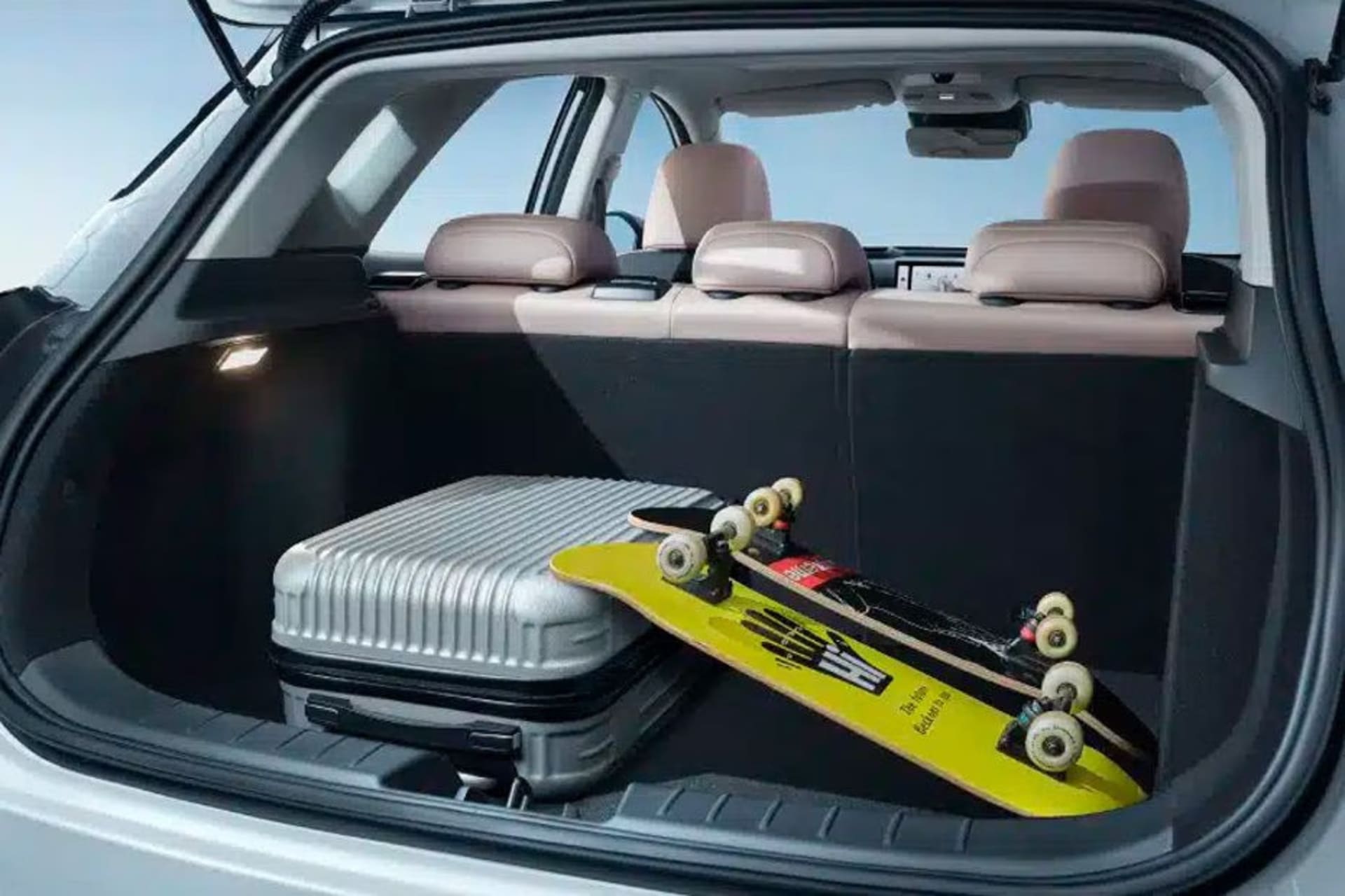 2023 Geely Geometry C GS - Source Vehicles