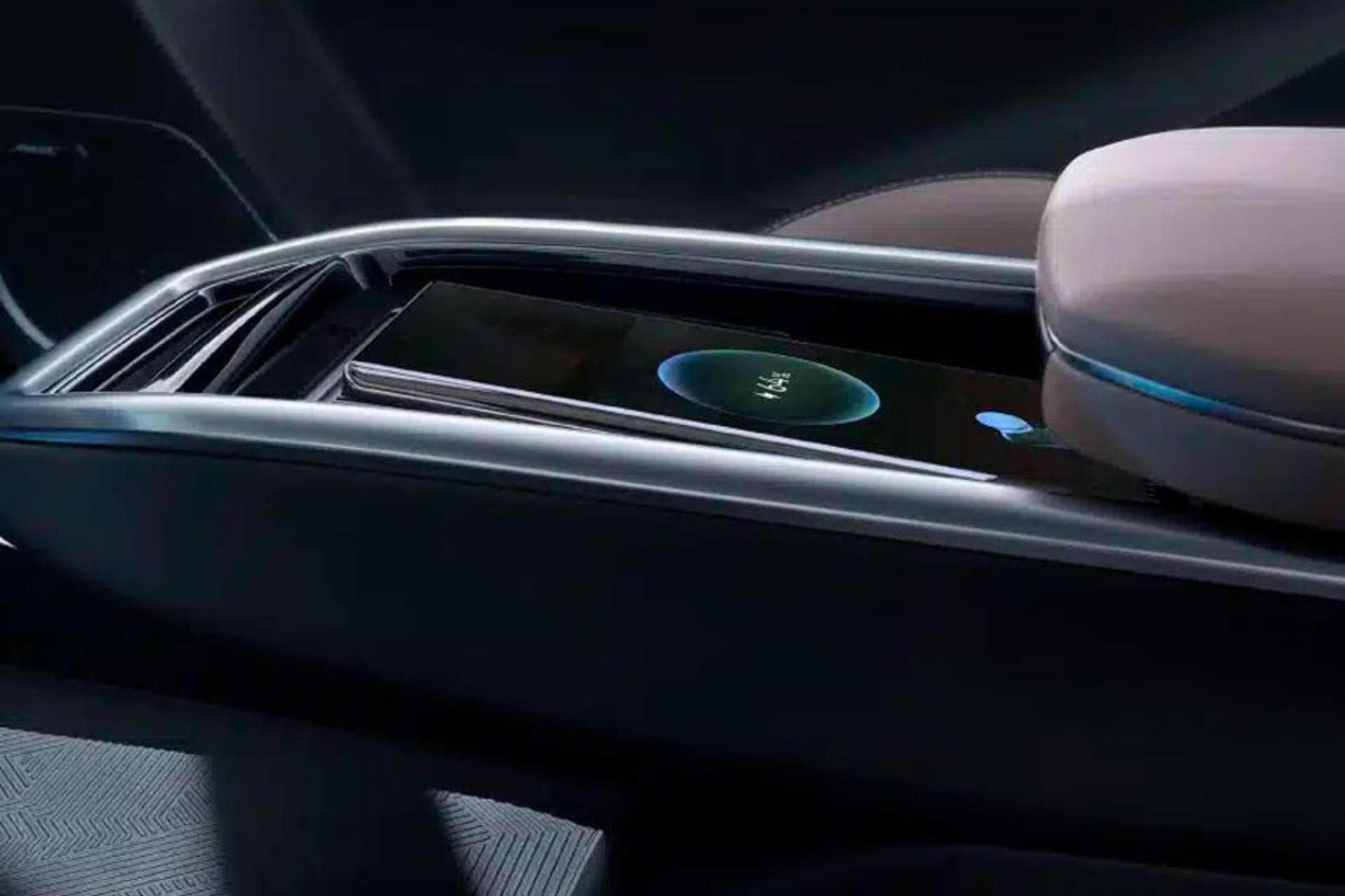 2023 Geely Geometry C GS - Source Vehicles