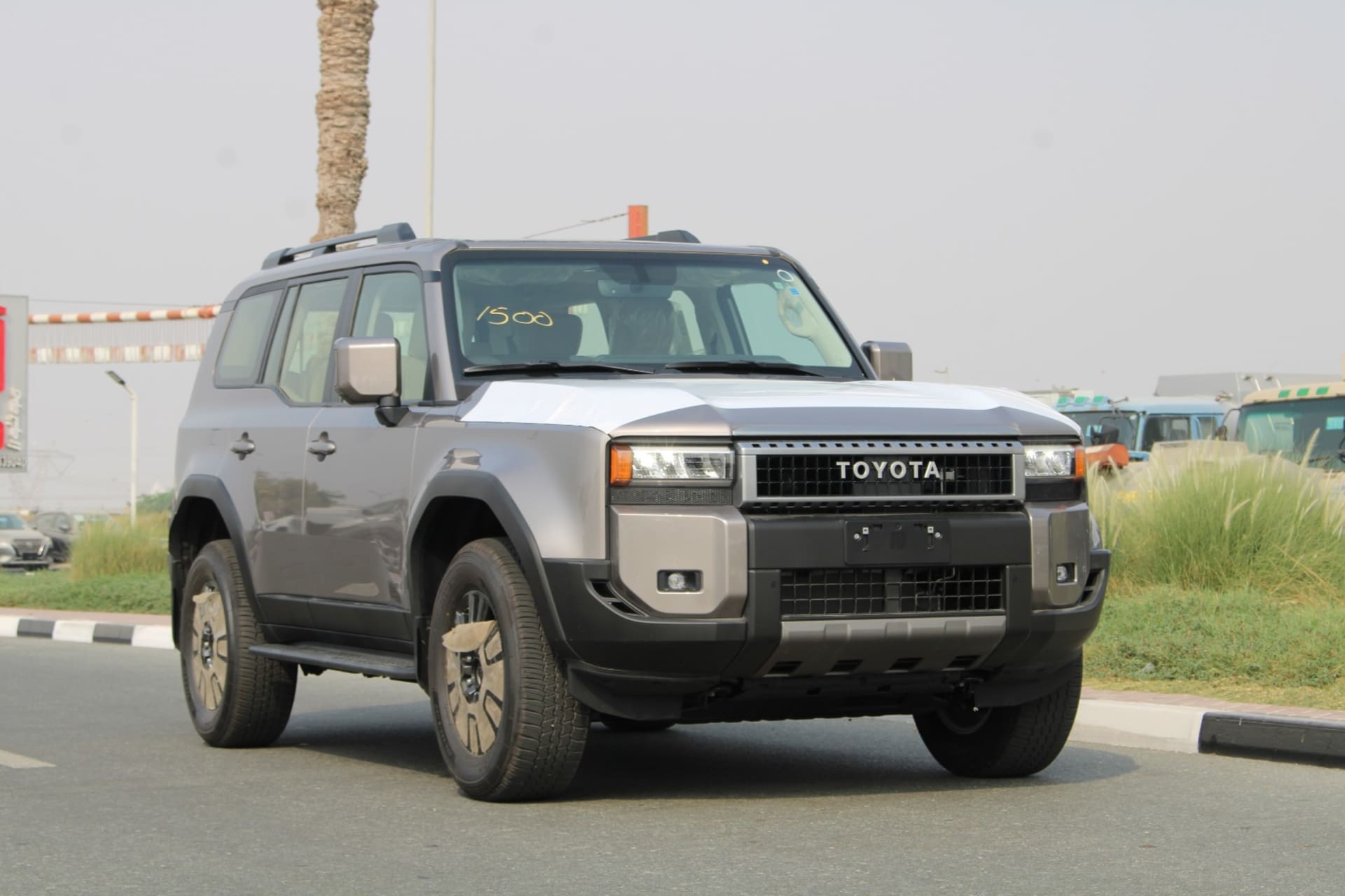 Toyota Land Cruiser Prado 2023 - Source Vehicles