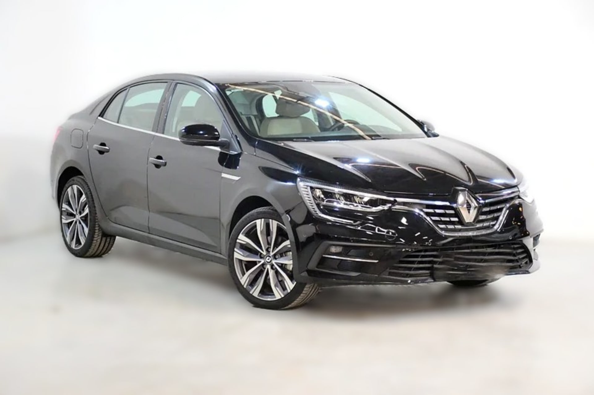 2023 Renault Mégane LE Plus - Source Vehicles