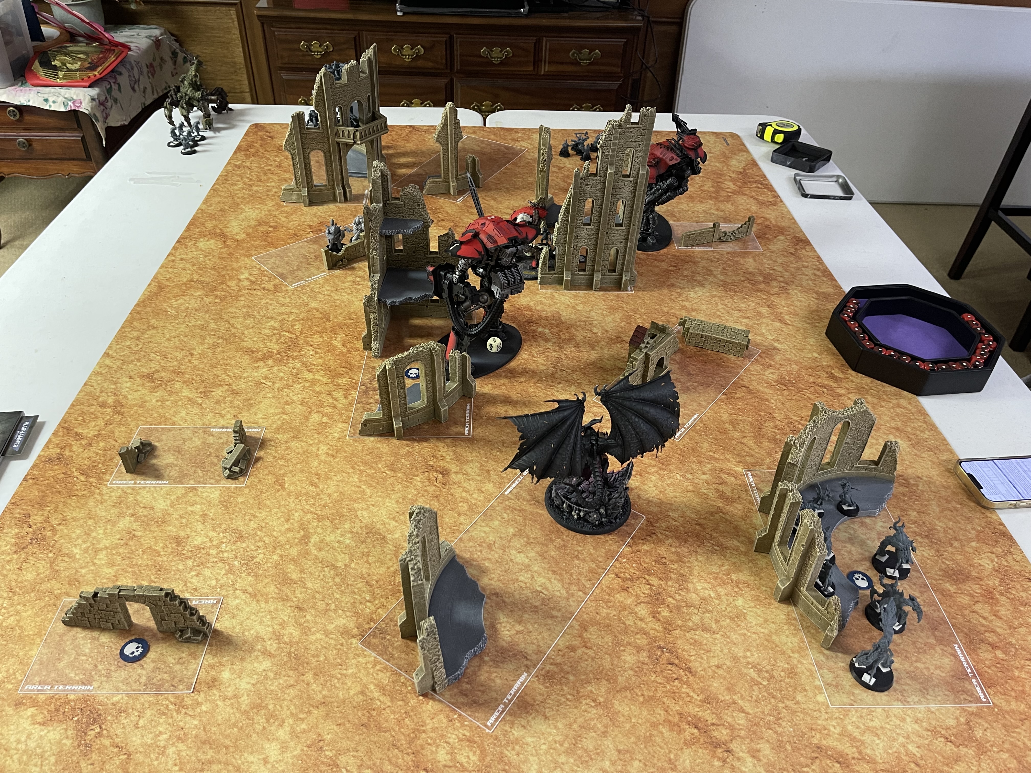 Giant Robots vs Kaiju