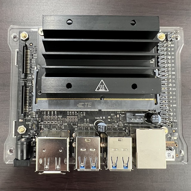 NVIDIA Jetson Nanoを冷却ファン付きアクリルケースに入れて NVIDIA Jetson Nanoを冷却ファン付きアクリルケースに入れて