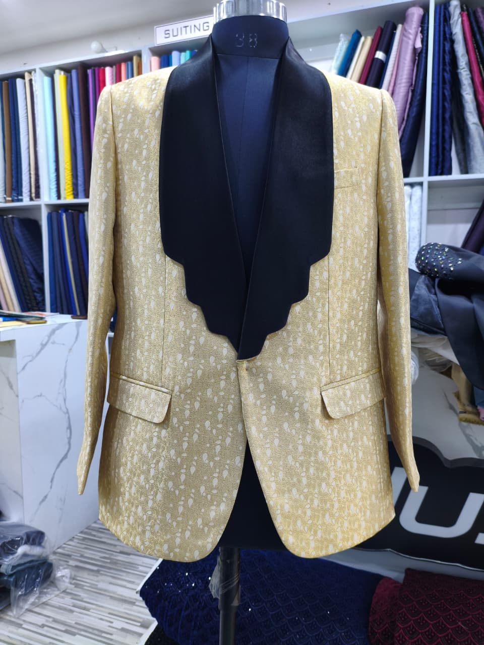 Just Look tailoring hero 8