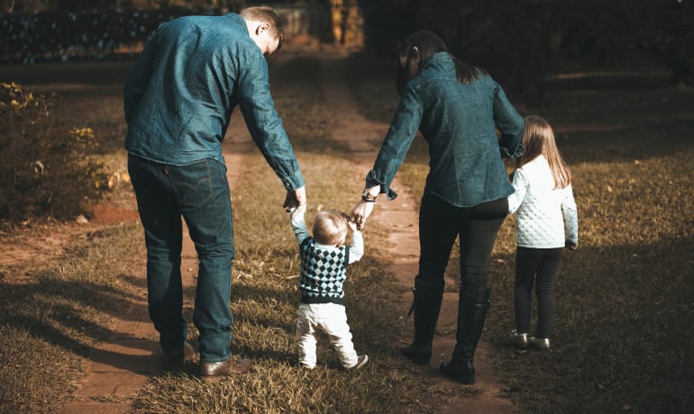 Beneficios del apego seguro en nuestros hijos e hijas