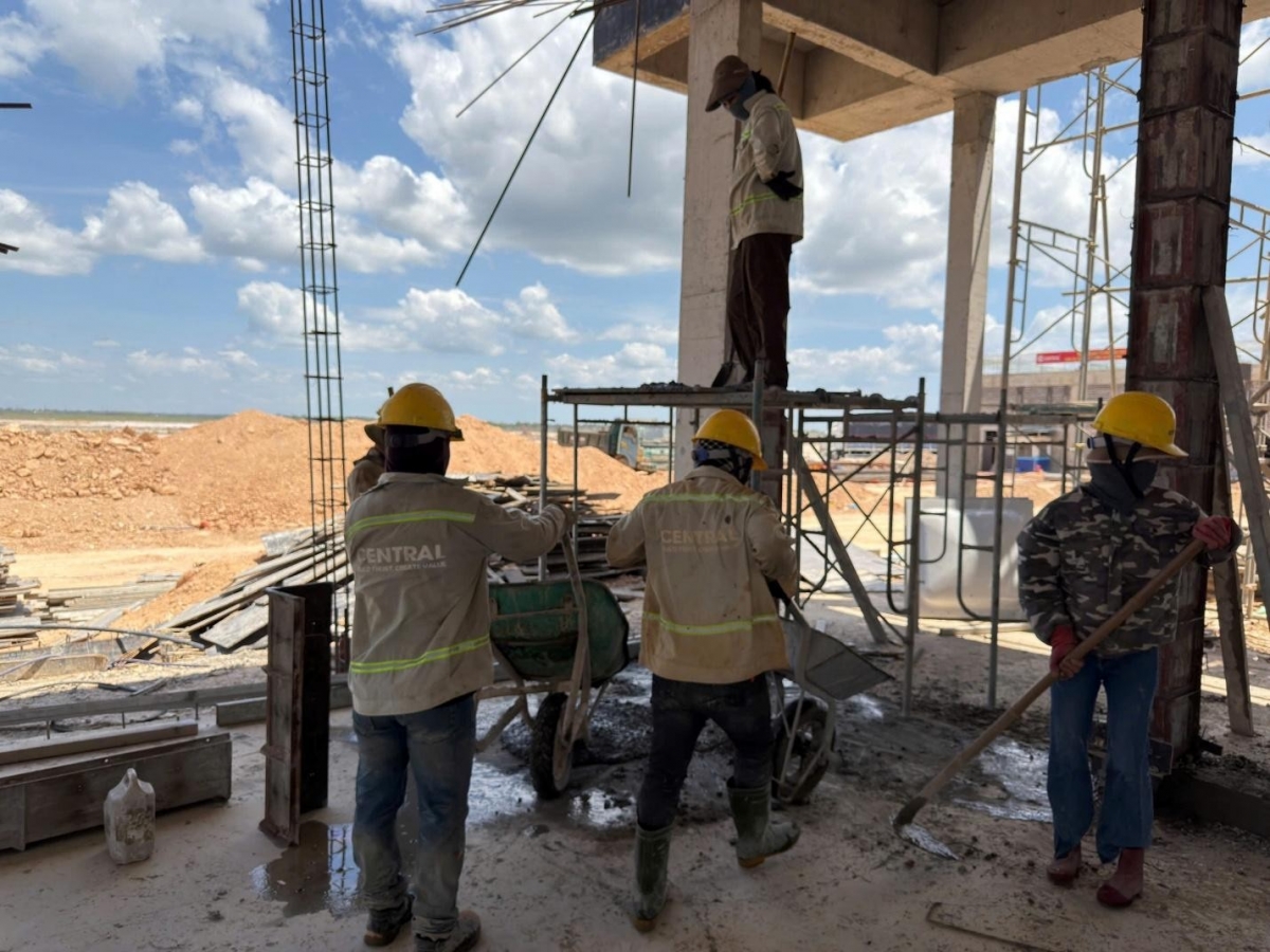 Cảng Hàng không Quảng Trị tăng tốc toàn diện để về đích Cảng Hàng không Quảng Trị tăng tốc toàn diện để về đích