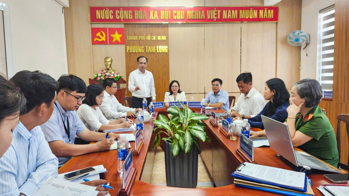 Người dân vùng xa được khám sức khỏe miễn phí Người dân vùng xa được khám sức khỏe miễn phí