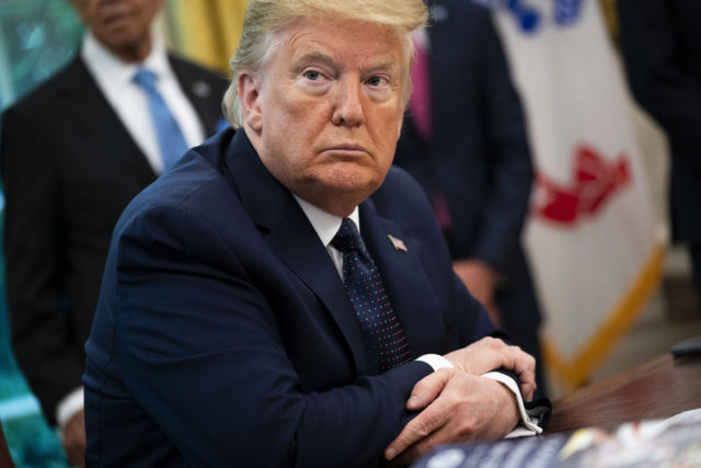 В день рождения Дональда Трампа: 2,1 миллиарда долларов на счету, 5 детей, 27 ролей в кино и другие факты о политике в цифрах