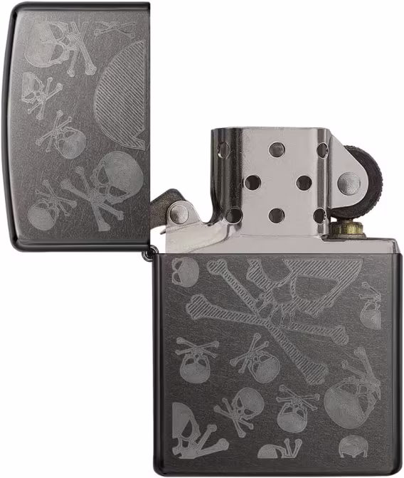 Zippo Çakmak  540 Mat Renkli Kafatası (Karanlıkta Parlıyor)