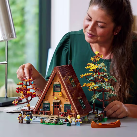 LEGO Ideas AFrame Kabin Koleksiyonluk Sergi Seti 21338