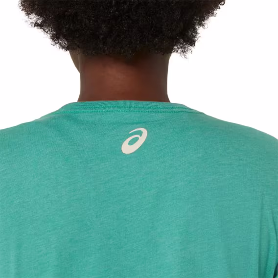 ASICS Kadın GSG 1977'DEN BERİ ADVENTURE CREW Antrenman Tişörtü
