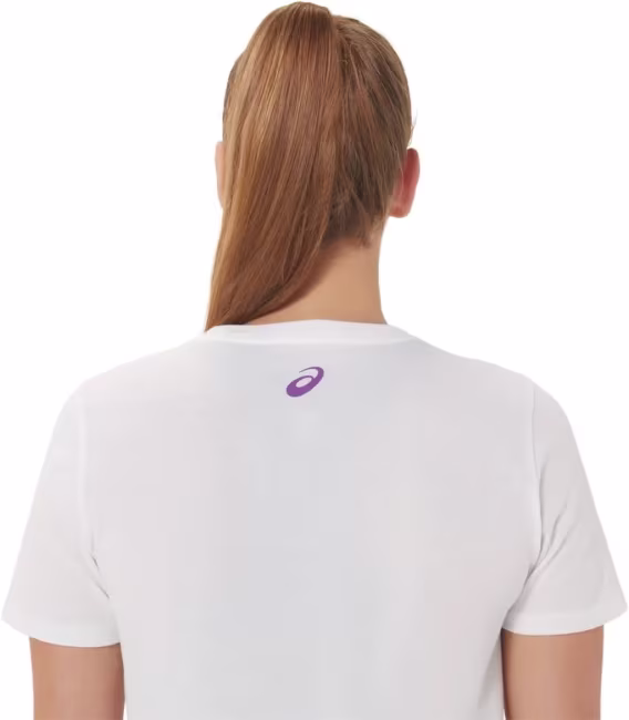 ASICS Kadın GSG 1977'DEN BERİ ADVENTURE CREW Antrenman Tişörtü