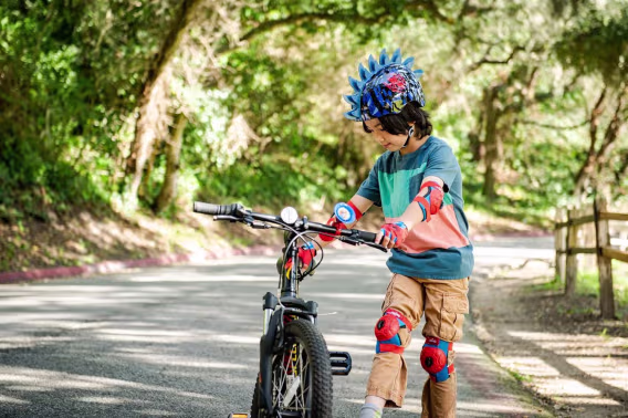 Bell Örümcek Adam 3D Web Slinger Çok Sporlu Çocuk Kaskı