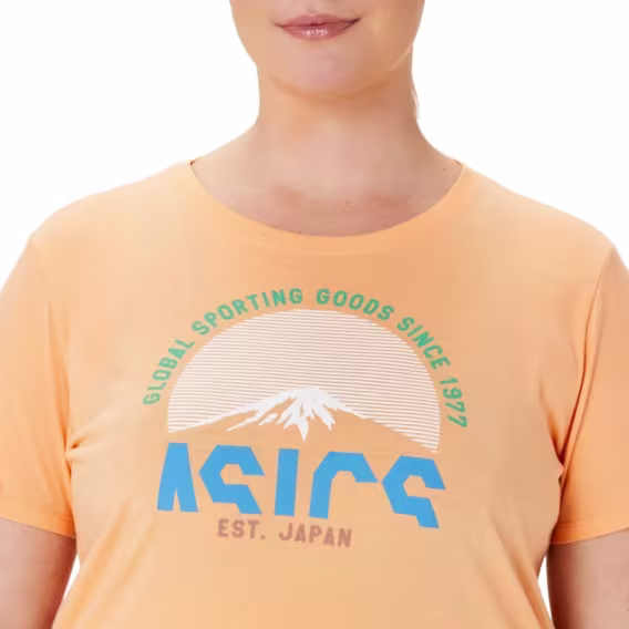 ASICS Kadın GSG 1977'DEN BERİ ADVENTURE CREW Antrenman Tişörtü